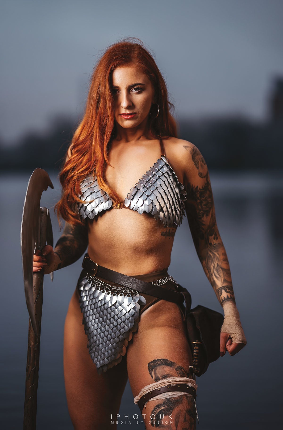 Red Sonja 2023 #10 H 1:10 Cosplay Virgin Variant (04/24/2024) Dynamite