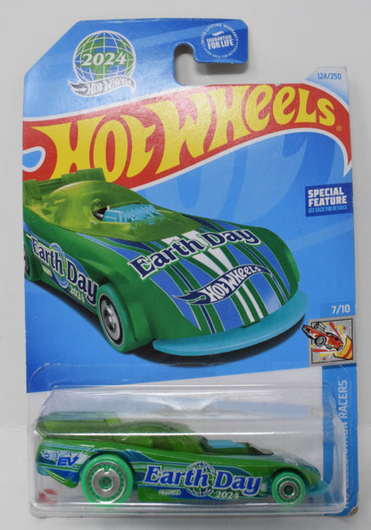 Hot Wheels SuperCharged HW Celebration Racers 7/10 124 Green DieCast Car New