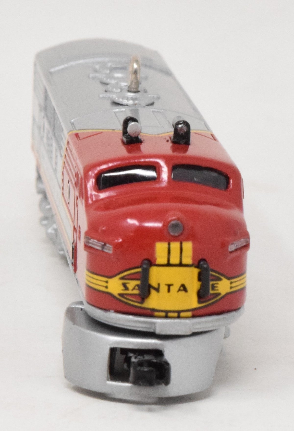 Hallmark Keepsake Lionel 1950 FE F3 Diesel Locomotive Christmas Ornament 1997 NIB