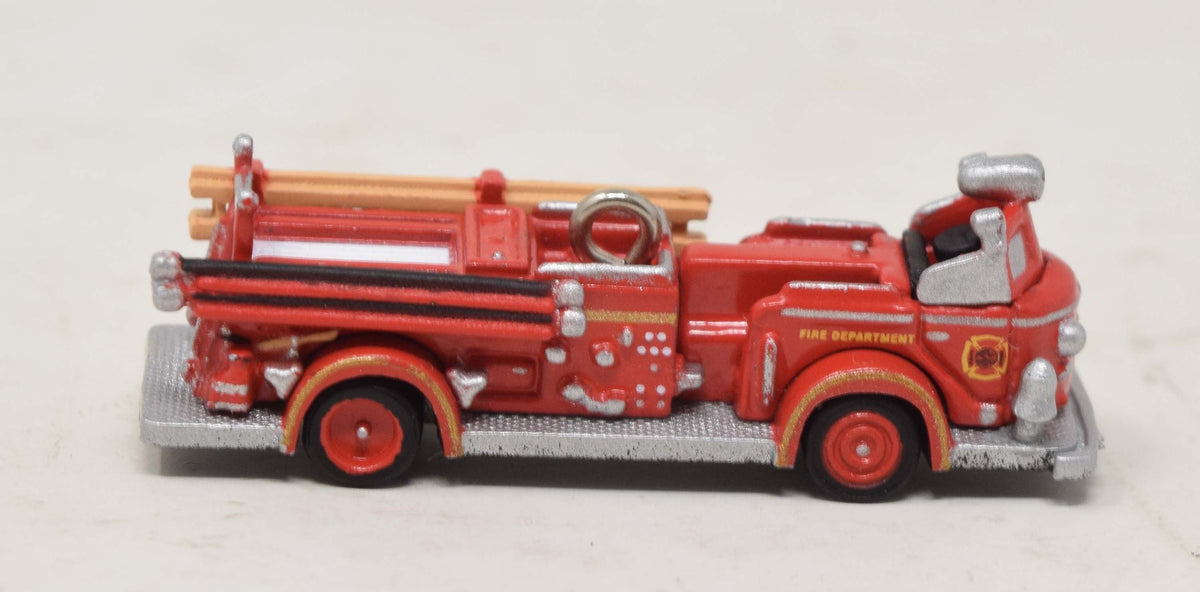Hallmark Keepsake Ornament American LaFrance 700 Pumper Firetruck Christmas Tree 2005 NIB